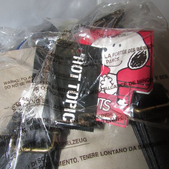 Loungefly Peanuts Snoopy & Woodstock Vampire Halloween Mini Backpack NWT - Picture 5 of 5